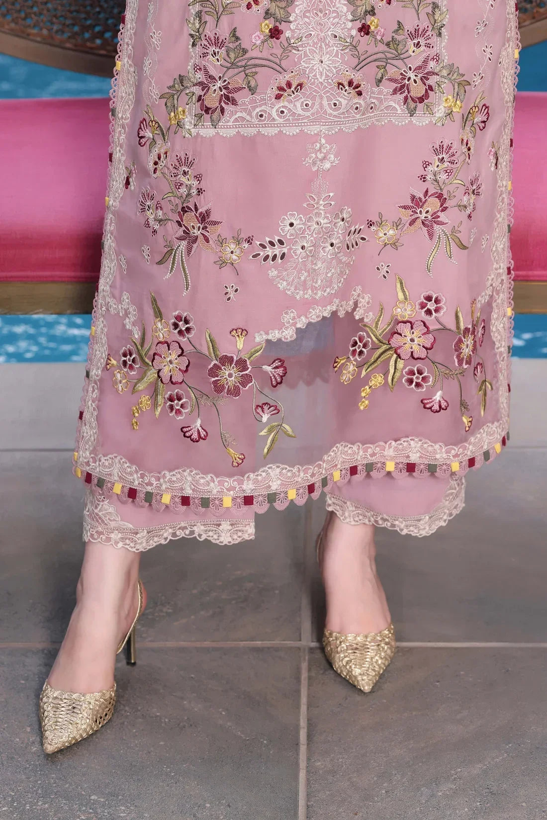 Aneela’s Luxury Dhanak Emb 3PC - MC203