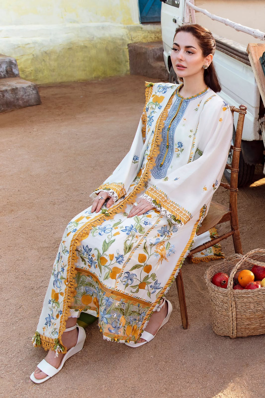 Qalamkar 3PC Dhanak Winter Suit – 9050 AZ
